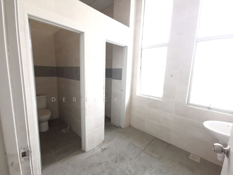 Kilang Kluster untuk Dijual di Kawasan Perindustrian Pasir Gudang (Pasir Gudang) - Derrick Wong - Bathroom - PropertyGuru.com.my