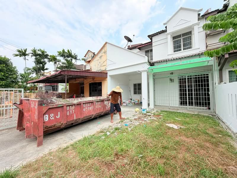 2-storey Terraced House for Sale in Taman Subang Mewah (Subang Jaya) - Fahana Rashid - Exterior - PropertyGuru.com.my