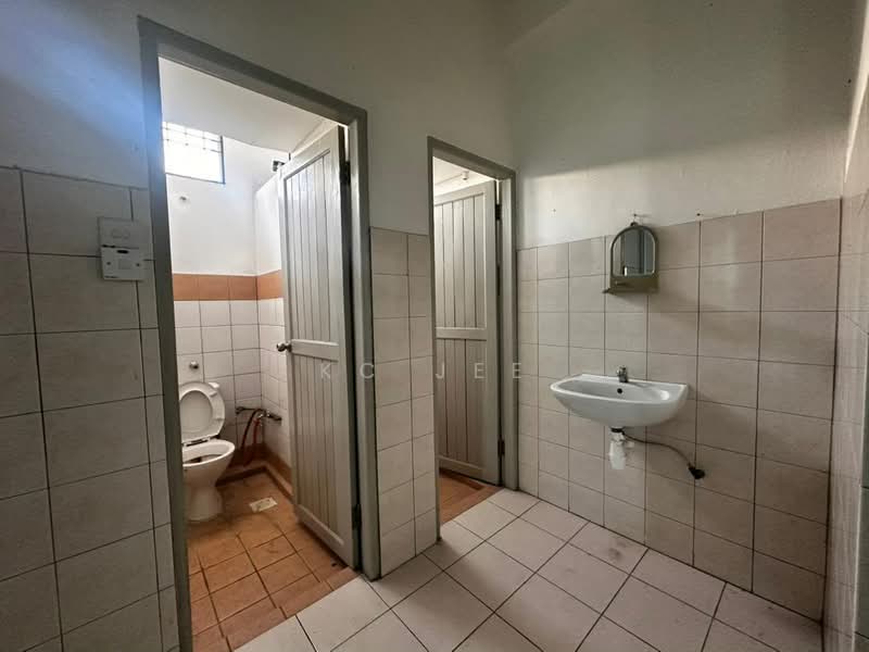 Shop for Rent in Kuching (Kuching) - KC Jee - PropertyGuru.com.my