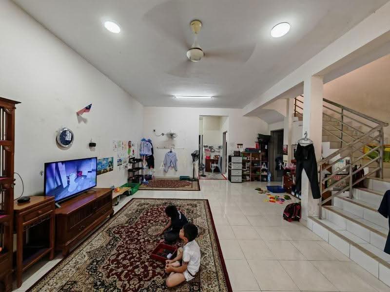 Rumah Teres 2-Tingkat untuk Dijual di Bandar Seri Putra (Bangi) - Tasya Ruslan - PropertyGuru.com.my