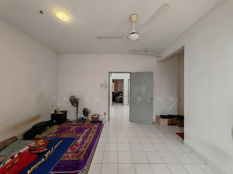 Rumah Teres 2-Tingkat untuk Dijual di Bandar Seri Putra (Bangi) - Tasya Ruslan - PropertyGuru.com.my
