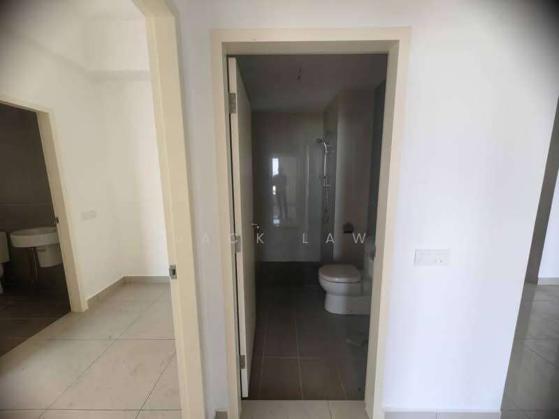 Kondominium untuk Dijual di Setia Sky Vista - Jack Law - Bathroom - PropertyGuru.com.my