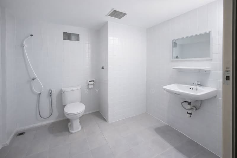 Hotel / Resort untuk Disewa di Bukit Bintang (KL City Centre) - Barry Choong - Bathroom - PropertyGuru.com.my
