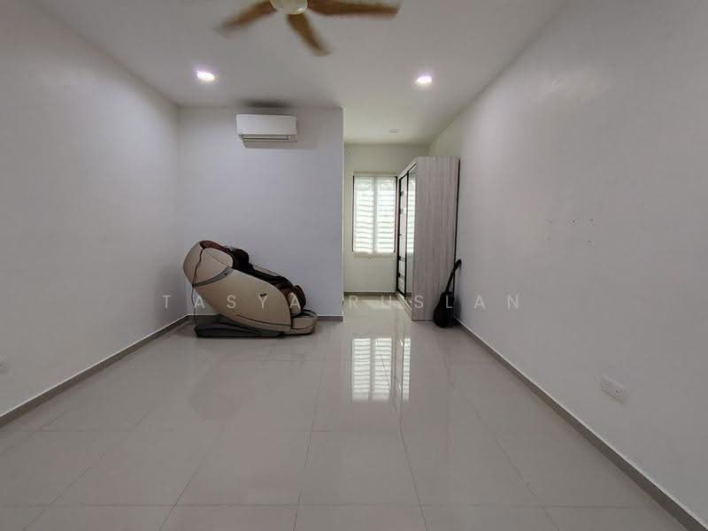 Rumah Teres 3.5-Tingkat untuk Dijual di Taman Sekamat (Kajang) - Tasya Ruslan - PropertyGuru.com.my