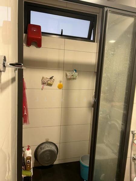 Service Residence for Sale at The Tamarind - Jack Law - Bathroom - PropertyGuru.com.my