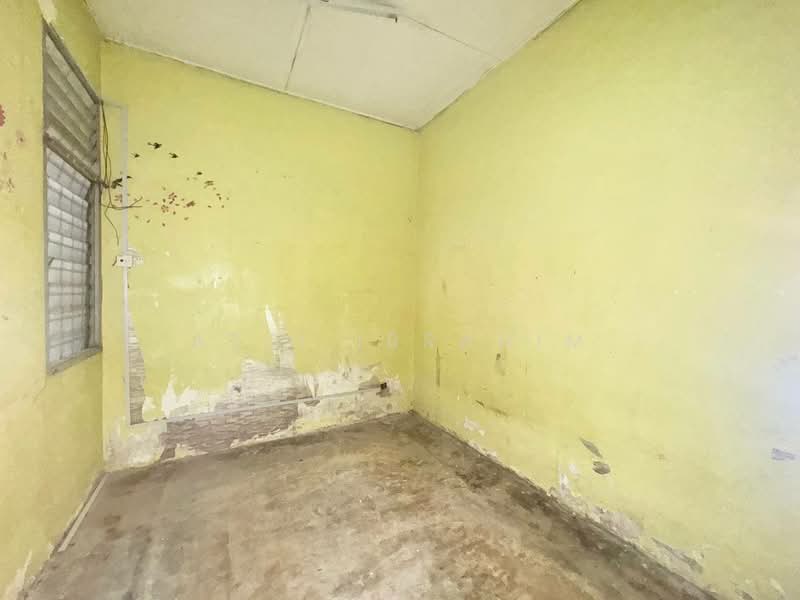 1-storey Terraced House for Sale in Taman Kota Cheras (Cheras) - Azli Ibrahim - Interior - PropertyGuru.com.my