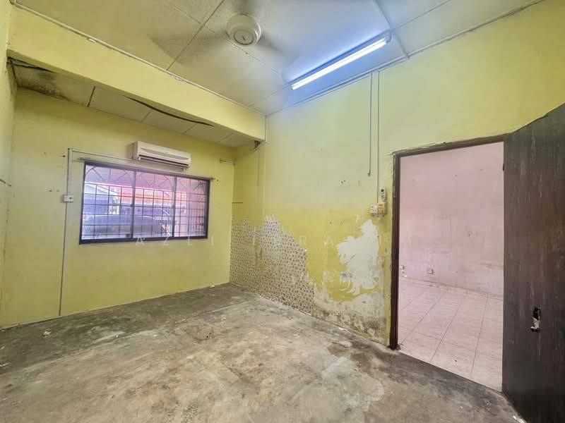 1-storey Terraced House for Sale in Taman Kota Cheras (Cheras) - Azli Ibrahim - Interior - PropertyGuru.com.my