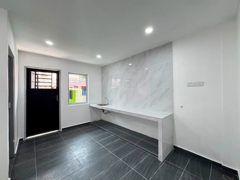 Rumah Teres 2-Tingkat untuk Dijual di Taman Desa Jaya (Johor Bahru) - Jayden Lian - Kitchen - PropertyGuru.com.my