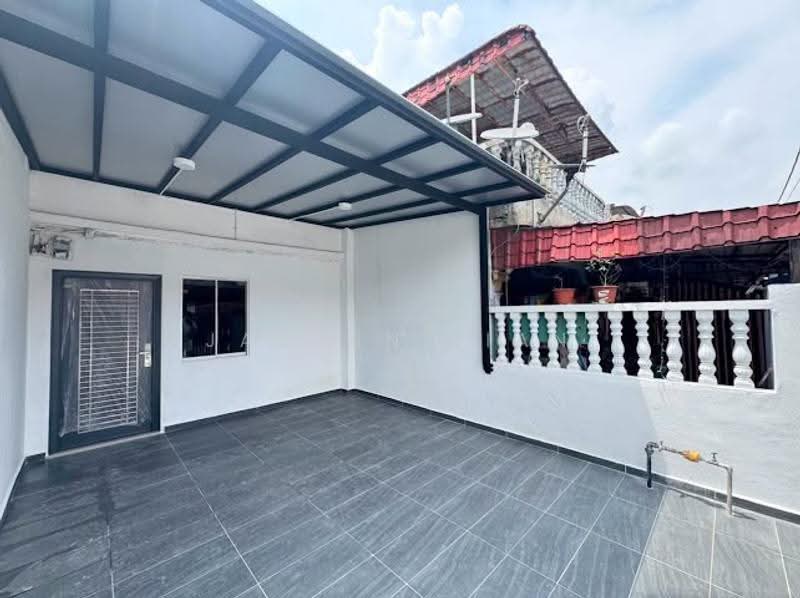 Rumah Teres 2-Tingkat untuk Dijual di Taman Desa Jaya (Johor Bahru) - Jayden Lian - Exterior - PropertyGuru.com.my