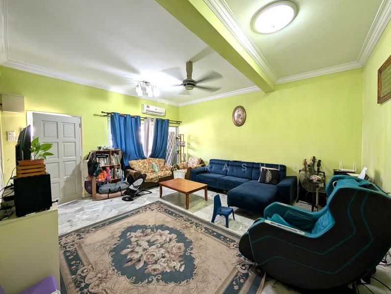 2-storey Terraced House for Sale in Usj 14 (Subang Jaya) - Fahana Rashid - Living Room - PropertyGuru.com.my