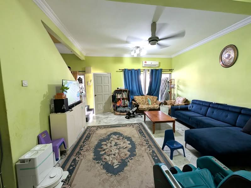 2-storey Terraced House for Sale in Usj 14 (Subang Jaya) - Fahana Rashid - Living Room - PropertyGuru.com.my