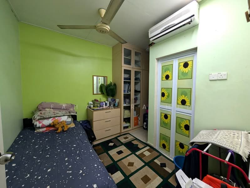 2-storey Terraced House for Sale in Usj 14 (Subang Jaya) - Fahana Rashid - Bedroom - PropertyGuru.com.my