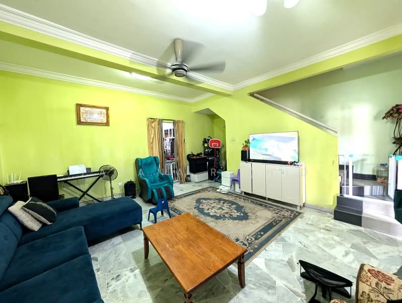 2-storey Terraced House for Sale in Usj 14 (Subang Jaya) - Fahana Rashid - Living Room - PropertyGuru.com.my