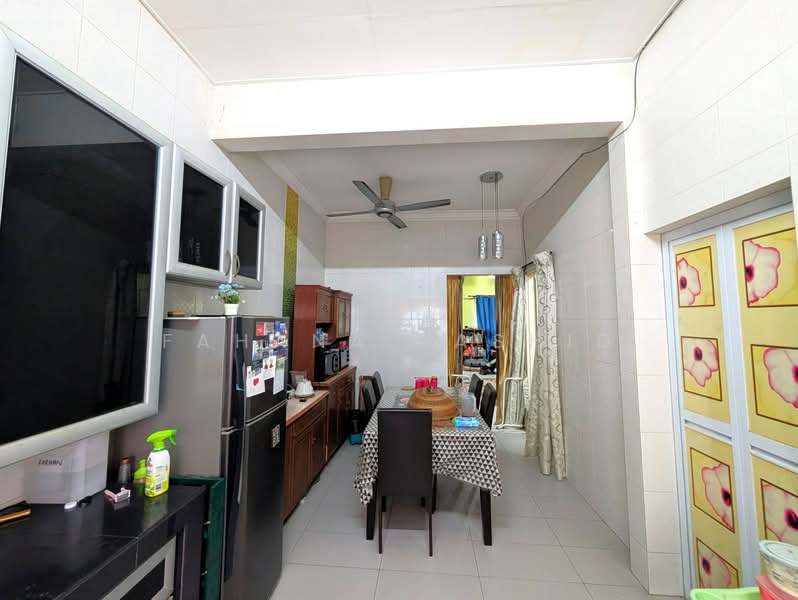 2-storey Terraced House for Sale in Usj 14 (Subang Jaya) - Fahana Rashid - Kitchen - PropertyGuru.com.my