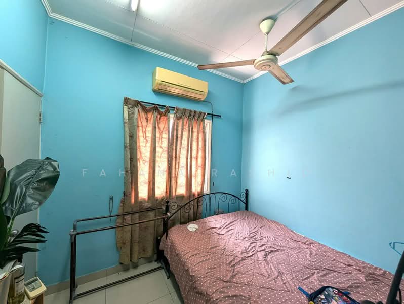 2-storey Terraced House for Sale in Usj 14 (Subang Jaya) - Fahana Rashid - Bedroom - PropertyGuru.com.my