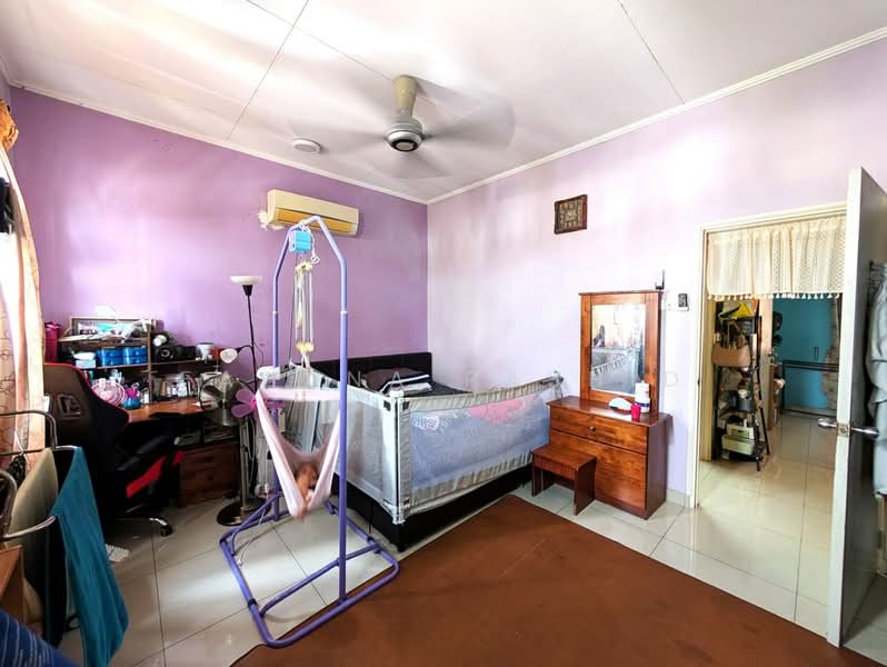 2-storey Terraced House for Sale in Usj 14 (Subang Jaya) - Fahana Rashid - Bedroom - PropertyGuru.com.my