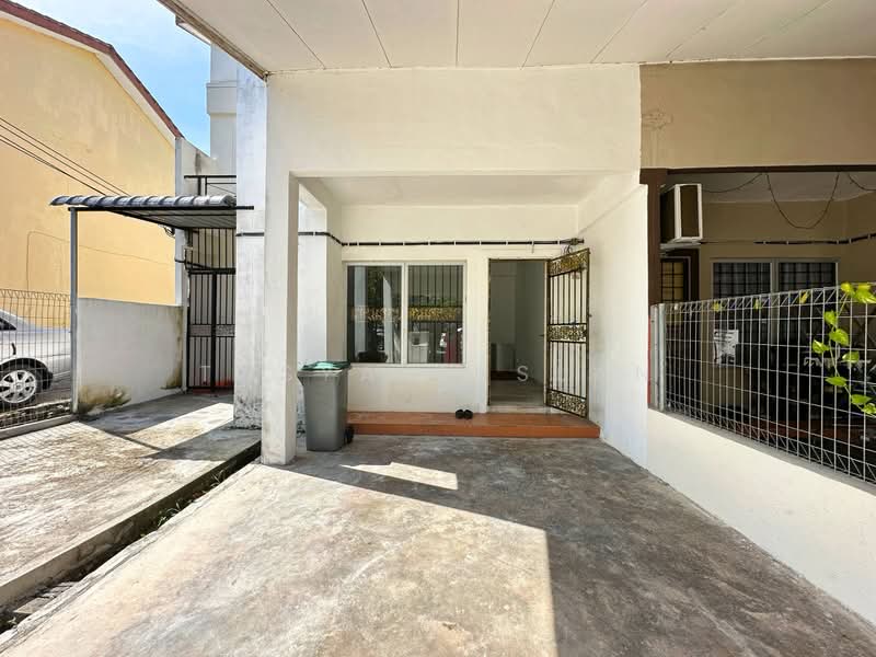 Rumah Teres 2-Tingkat untuk Dijual di Taman Pinggiran Senawang (Sungai Gadut) - Tasya Ruslan - PropertyGuru.com.my