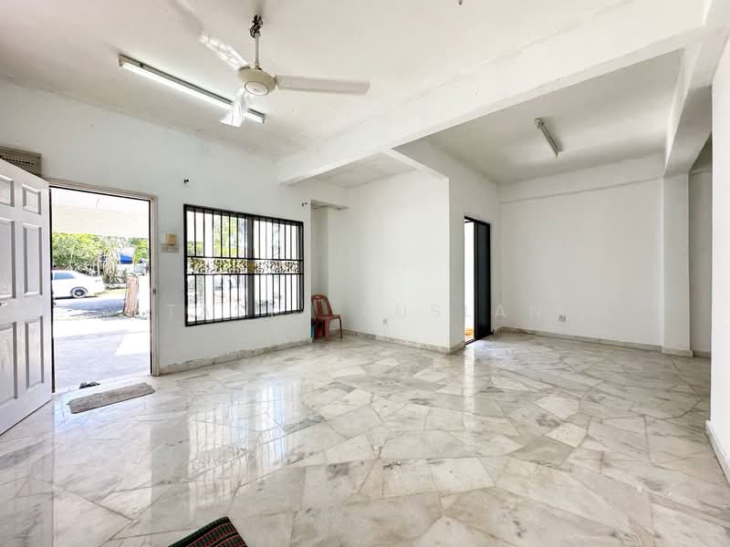 Rumah Teres 2-Tingkat untuk Dijual di Taman Pinggiran Senawang (Sungai Gadut) - Tasya Ruslan - PropertyGuru.com.my