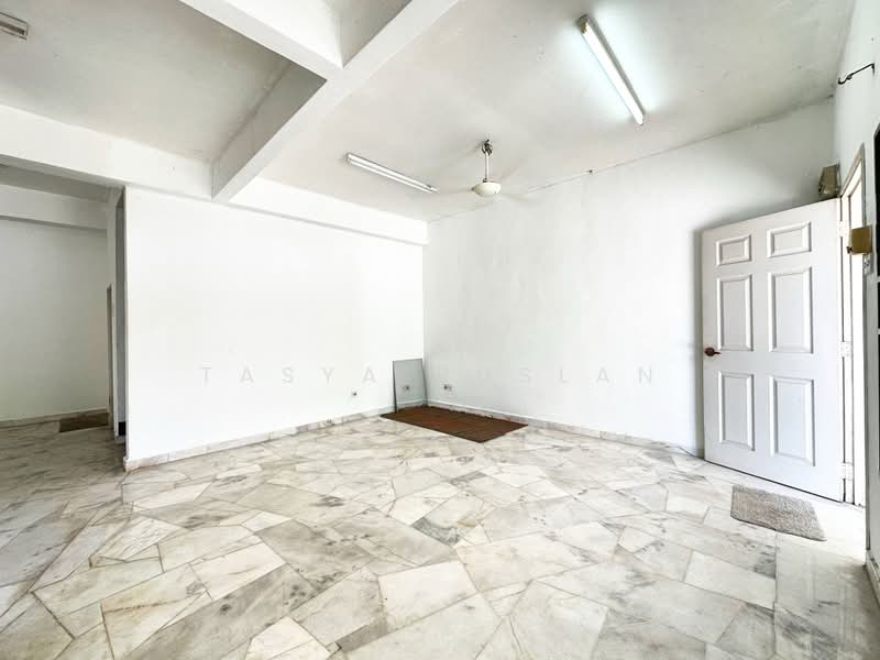 Rumah Teres 2-Tingkat untuk Dijual di Taman Pinggiran Senawang (Sungai Gadut) - Tasya Ruslan - PropertyGuru.com.my