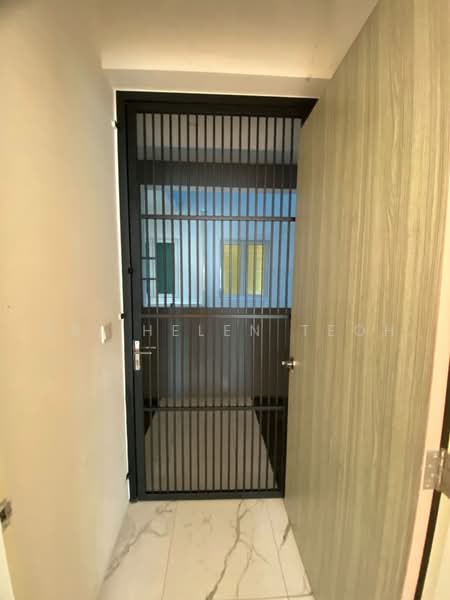 Condominium for Sale at QuayWest Residence - Sr. Helen Teoh - Entrance - PropertyGuru.com.my