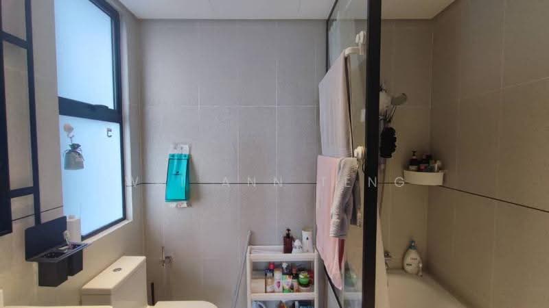 Service Residence for Sale at Millerz Square Serviced Residence - Wai Ann Teng - Bathroom - PropertyGuru.com.my