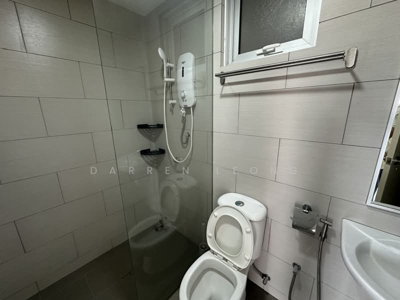 Kondominium untuk Dijual di Nadayu63 - Darren Leong - Bathroom - PropertyGuru.com.my