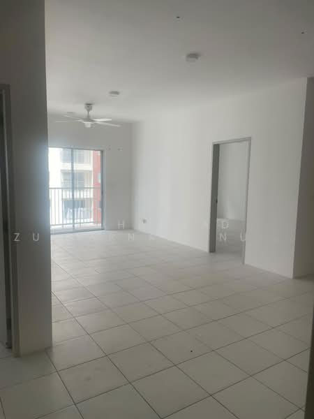 Condominium for Rent at Residensi Sateria - Muhammad Zulkarnain Nur Salim - Living Room - PropertyGuru.com.my