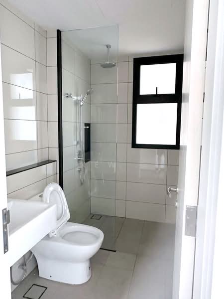 Kediaman Servis untuk Dijual di Duta Park Residences - Kew . - Bathroom - PropertyGuru.com.my