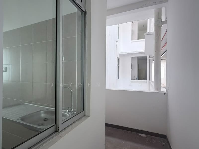Pangsapuri untuk Dijual di Seri Molek Perdana - Jayden Lian - Kitchen - PropertyGuru.com.my