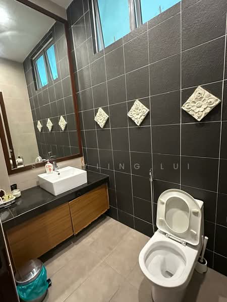 Rumah Berkembar untuk Dijual di Saujana (Selangor) - Sze Yiing Lui - Bathroom - PropertyGuru.com.my