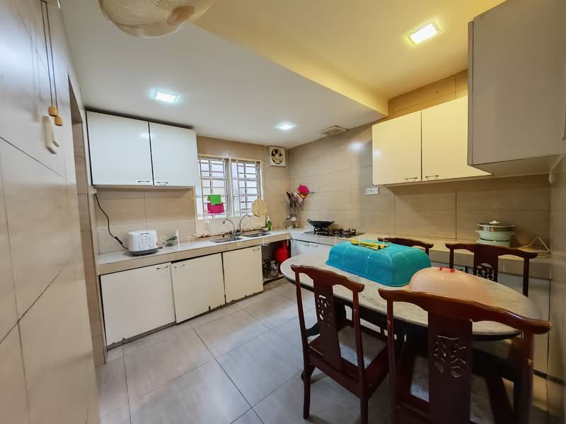 2-storey Terraced House for Sale in Bandar Country Homes (Rawang) - Steven Lee - Kitchen - PropertyGuru.com.my