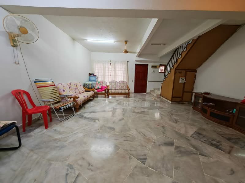 2-storey Terraced House for Sale in Bandar Country Homes (Rawang) - Steven Lee - Living Room - PropertyGuru.com.my