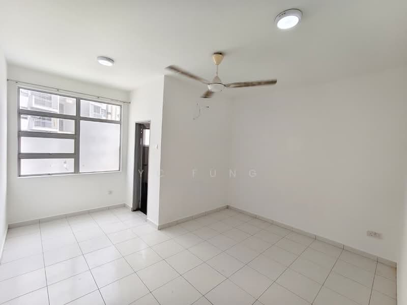 Condominium for Rent at Scott Towers @ Larkin JB - YC Fung - Living Room - PropertyGuru.com.my