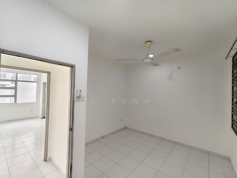 Condominium for Rent at Scott Towers @ Larkin JB - YC Fung - Interior - PropertyGuru.com.my