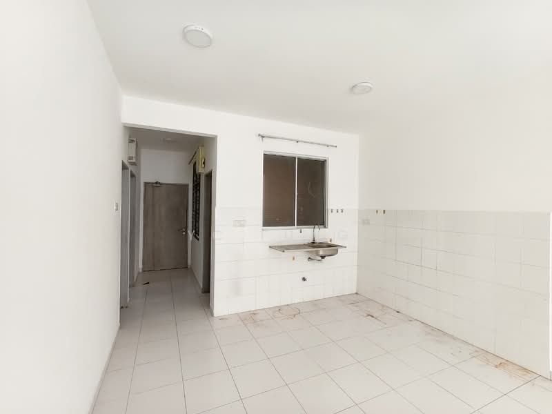 Condominium for Rent at Scott Towers @ Larkin JB - YC Fung - Kitchen - PropertyGuru.com.my