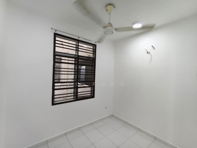 Condominium for Rent at Scott Towers @ Larkin JB - YC Fung - Interior - PropertyGuru.com.my