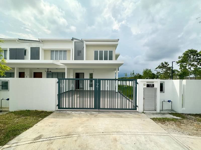 Rumah Teres 2-Tingkat untuk Dijual di Bandar Gamuda Cove (Dengkil) - Akmal Zakaria - PropertyGuru.com.my