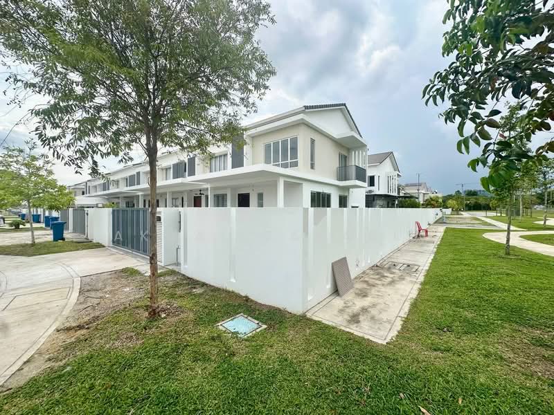 Rumah Teres 2-Tingkat untuk Dijual di Bandar Gamuda Cove (Dengkil) - Akmal Zakaria - PropertyGuru.com.my