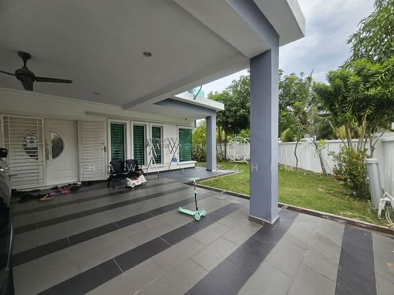 Rumah Teres 2-Tingkat untuk Dijual di Bandar Seri Putra (Bangi) - Hawa Ibrahim - Exterior - PropertyGuru.com.my