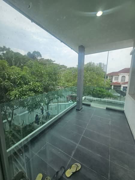 Rumah Teres 2-Tingkat untuk Dijual di Bandar Seri Putra (Bangi) - Hawa Ibrahim - Balcony - PropertyGuru.com.my