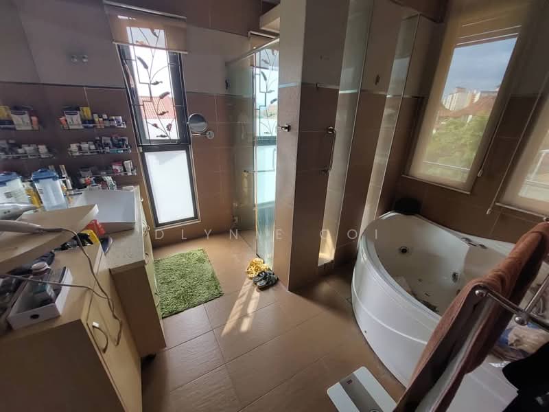 Bungalow House for Sale in Beverly Heights (Ampang) - Dlynie Ooi - Bathroom - PropertyGuru.com.my
