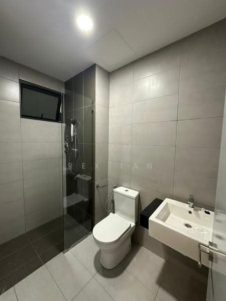 Kondominium untuk Disewa di Ixora Residence - Rex Tan - Bathroom - PropertyGuru.com.my