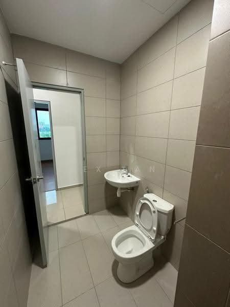 Kondominium untuk Disewa di Ixora Residence - Rex Tan - Bathroom - PropertyGuru.com.my