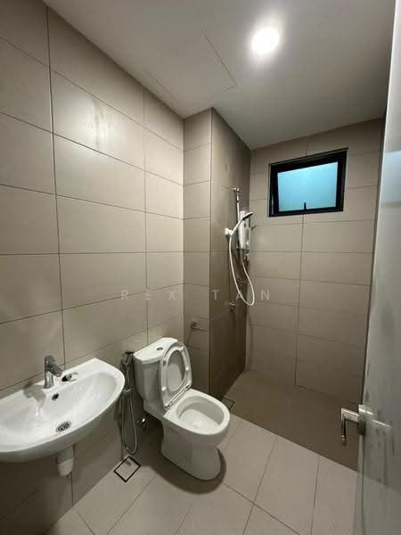 Kondominium untuk Disewa di Ixora Residence - Rex Tan - Bathroom - PropertyGuru.com.my