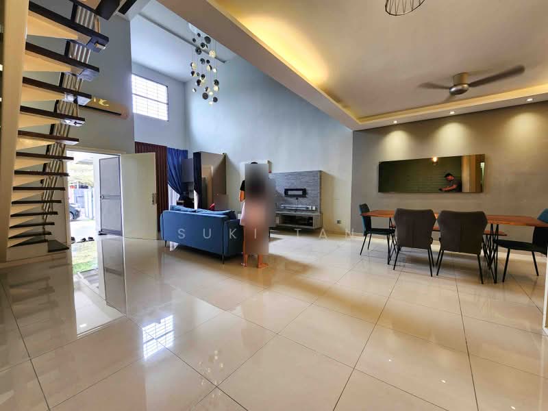 3-storey Terraced House for Sale in Lake Fields (Sungai Besi) - Suki Tan - Living Room - PropertyGuru.com.my