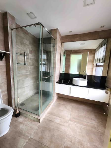 3-storey Terraced House for Sale in Lake Fields (Sungai Besi) - Suki Tan - Bathroom - PropertyGuru.com.my