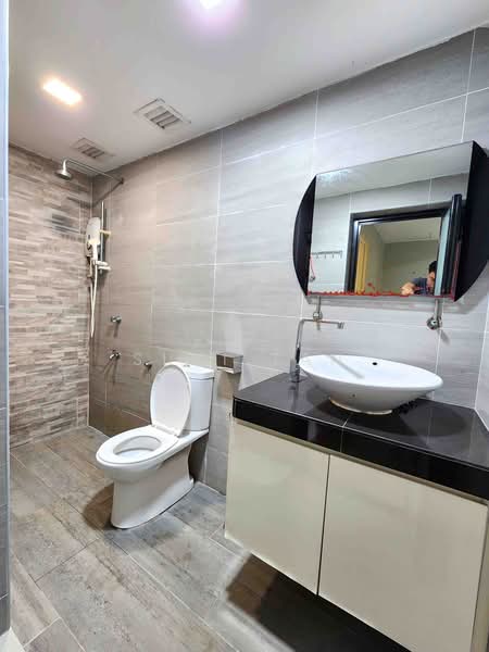 3-storey Terraced House for Sale in Lake Fields (Sungai Besi) - Suki Tan - PropertyGuru.com.my