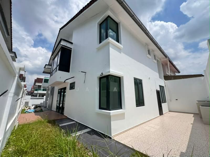 Rumah Berkembar untuk Dijual di Taman Kempas Utama (Tebrau) - JAN AU - Exterior - PropertyGuru.com.my