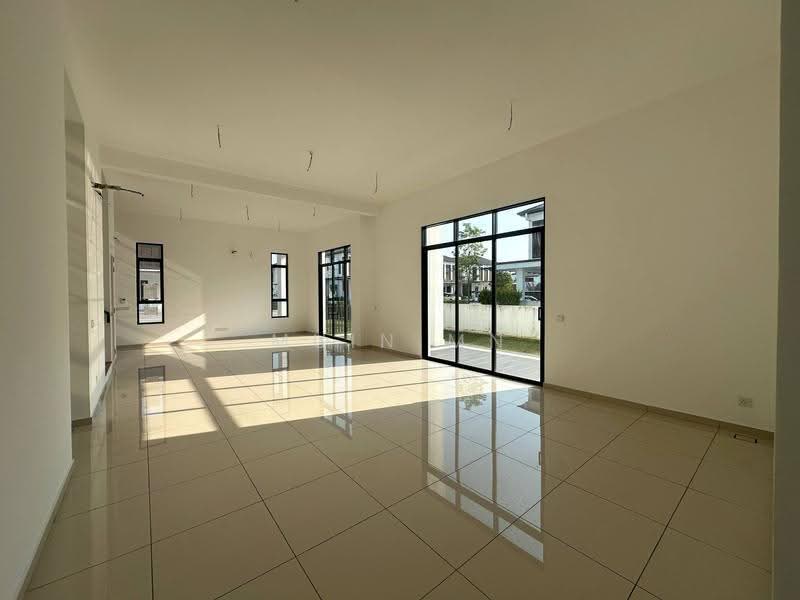 Bungalow House untuk Dijual di Eco Grandeur (Puncak Alam) - Muin Mn - Living Room - PropertyGuru.com.my
