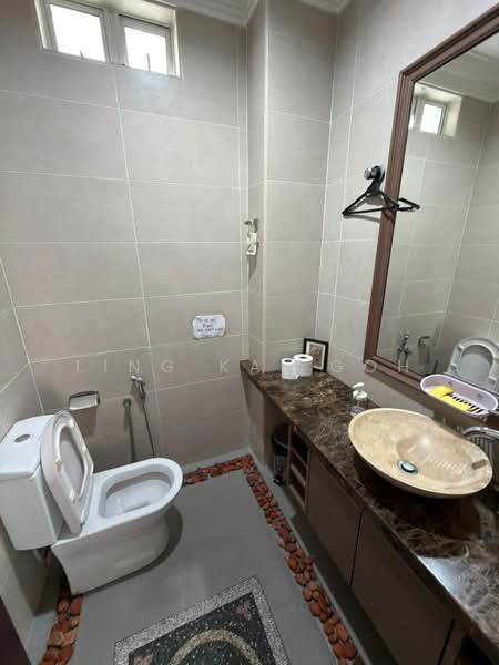 Bungalow House untuk Dijual di Seksyen 16 (Petaling Jaya) - Ling Kai Goh - Bathroom - PropertyGuru.com.my